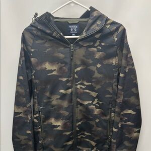 Camouflage water resistant bonded fabric, XS/TP mountain warehouse jacket